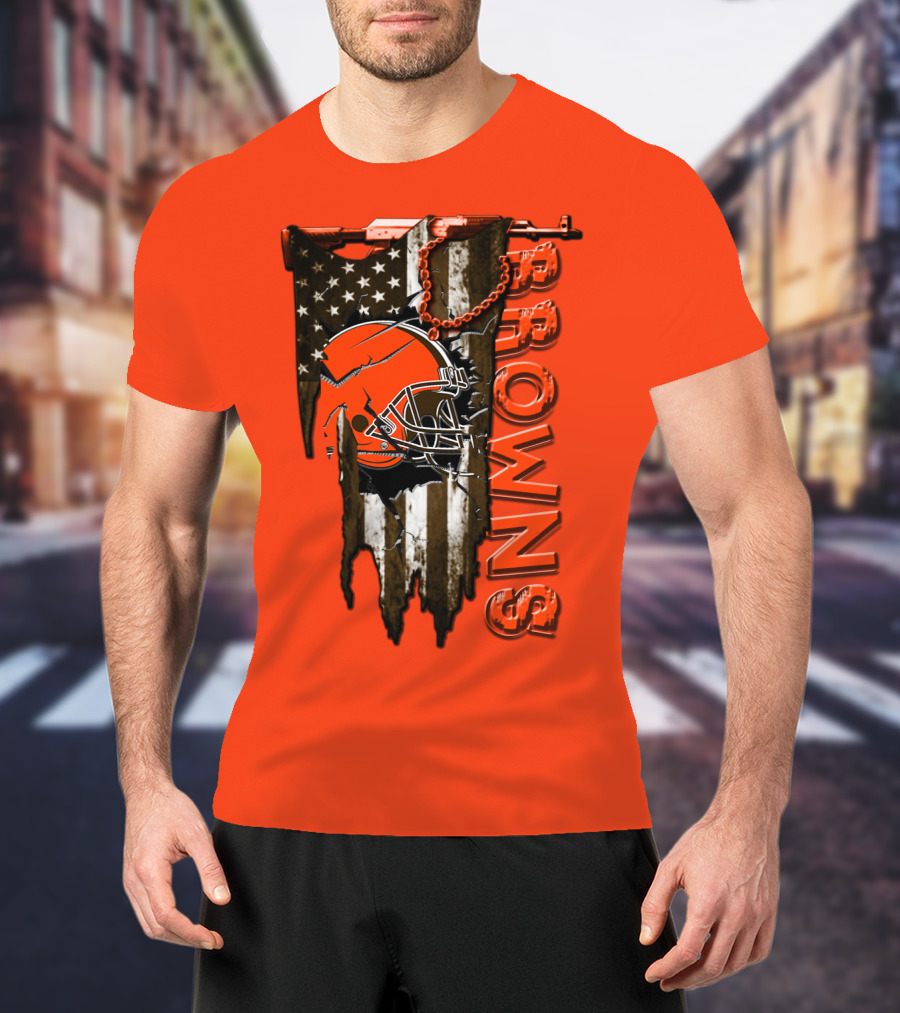 Cleveland Browns American Flag Football Helmet Browns T-Shirt