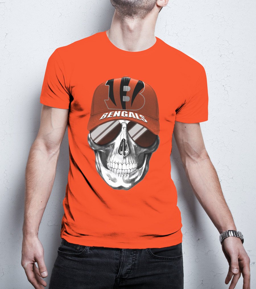 Cincinnati Bengals Skull With Cap And Mirrored Sunglasses T-Shirt