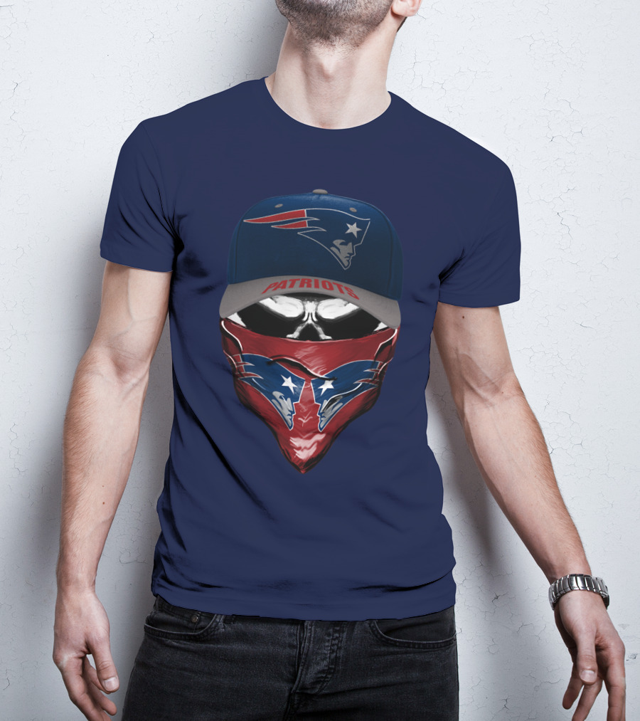 New England Patriots Cap And Skull Bandana T-Shirt