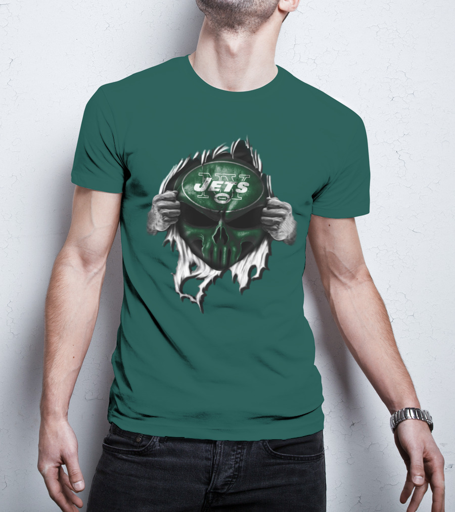New York Jets Skull Ripping Football Helmet T-Shirt