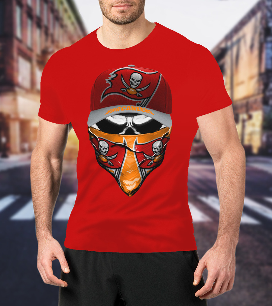 Buccaneers Skull Logo Hat And Bandana Red T-Shirt