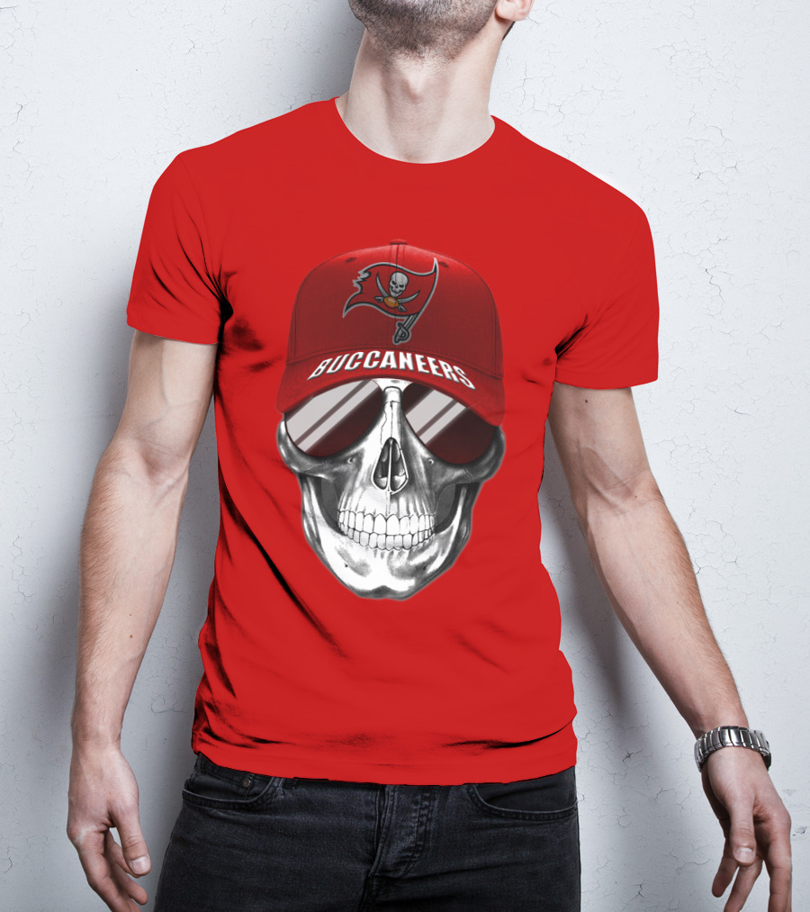 Tampa Bay Buccaneers Skull With Red Cap T-Shirt