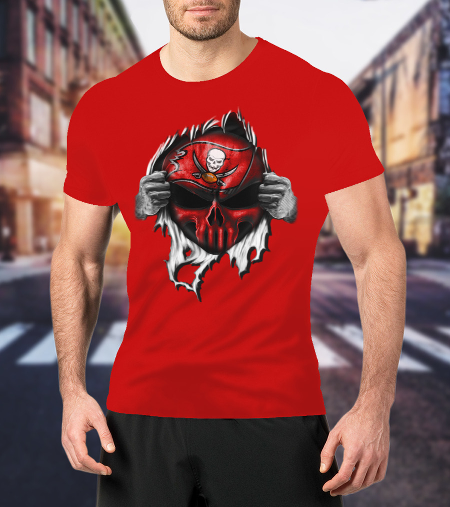 Tampa Bay Buccaneers Skull Face Peeling Back T-Shirt
