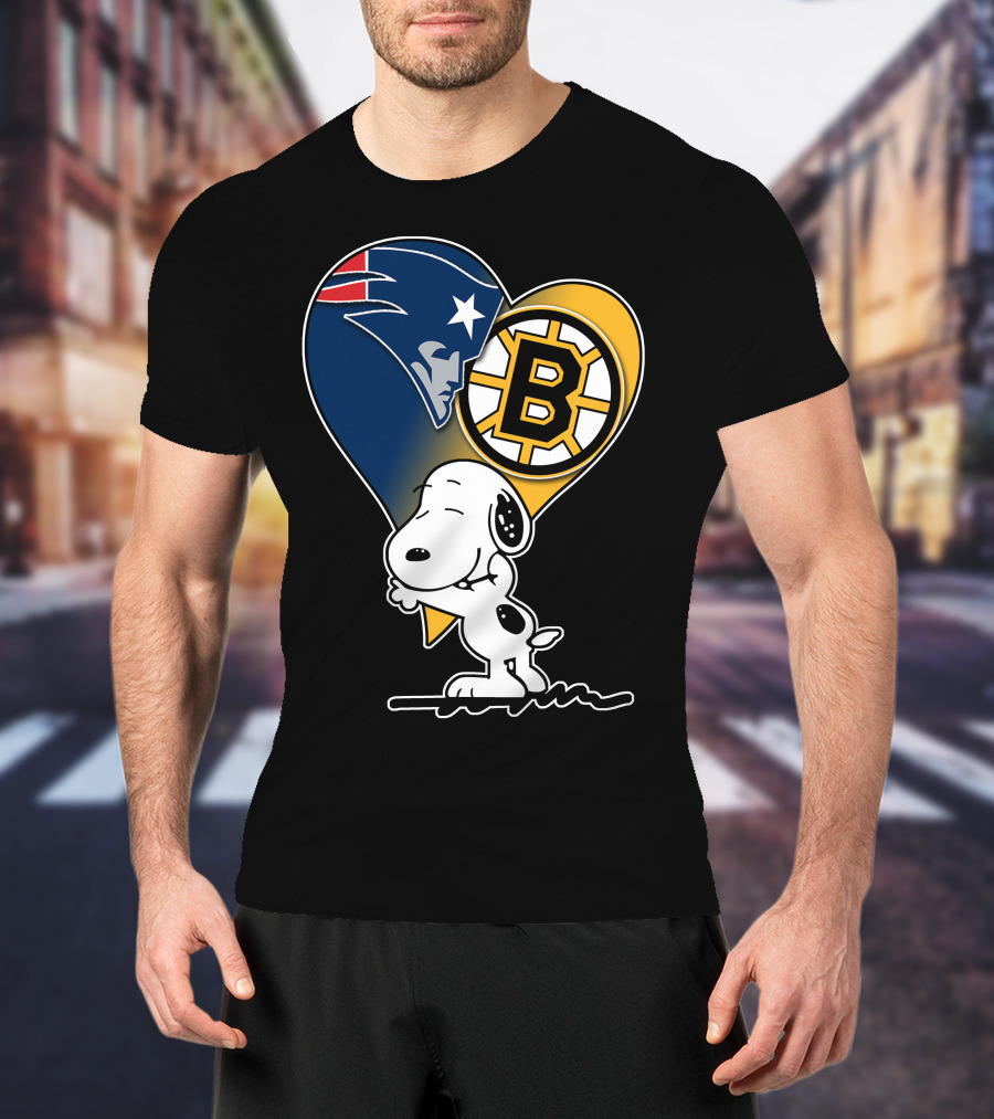 Patriots Bruins Snoopy Heart Hug T-Shirt