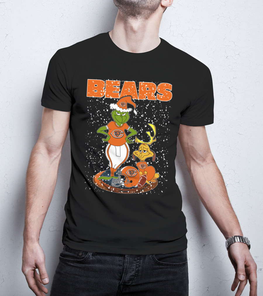 BEARS Grinchxmas CHICAGO BEARS Football Helmet And Santa Hat T-Shirt