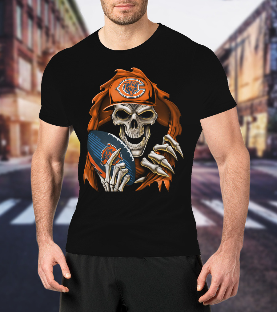 Skullbong CHICAGO BEARS Skeleton Holding Football T-Shirt