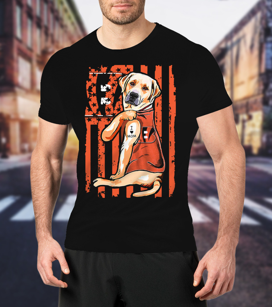 Labrador Retriever CINCINNATI BENGALS I Love Mom T-Shirt