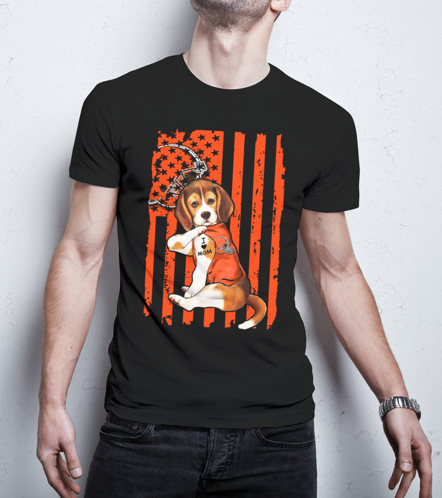 Beagle I Love Mom Cleveland Browns Football Helmet And Stripes T-Shirt