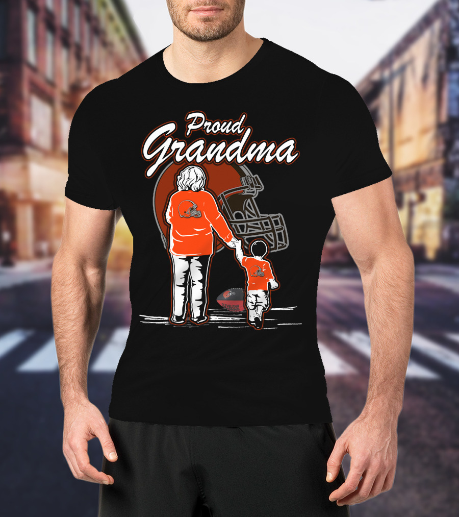 Proud Grandma Cleveland Browns Football Family Love T-Shirt