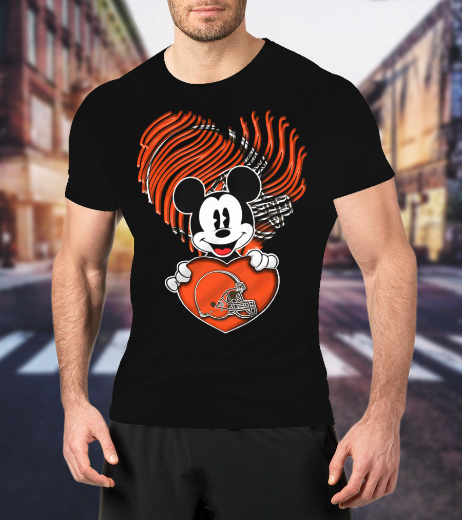 Mick CLEVELAND BROWNS Football Heart Icon With Mouse Character T-Shirt