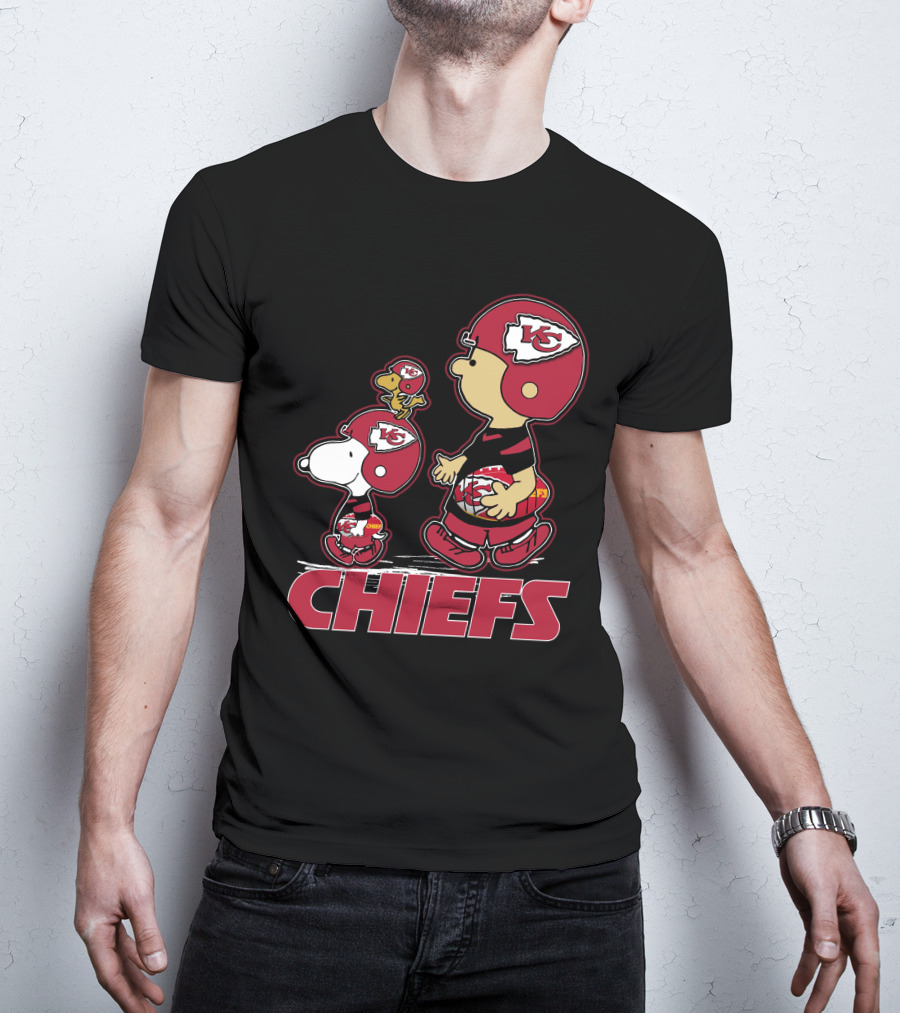 Snpfootball Kansas City Chiefs Snoopy Woodstock Helmet Charlie Brown T-Shirt