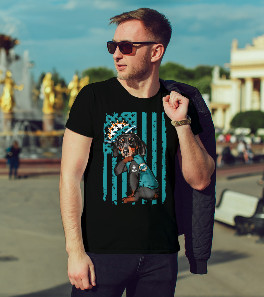 Dachshund I Love Mom Miami Dolphins Football Fan T-Shirt