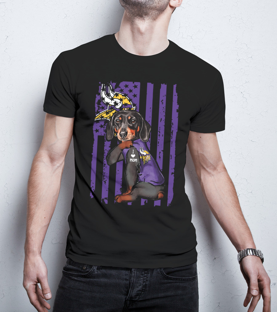 Dachshund I Love Mom Minnesota Vikings Purple Flag T-Shirt