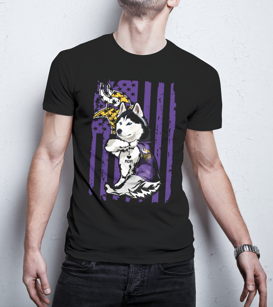 Siberian Husky Vikings Fan Mom Love With Purple Flag And Helmet T-Shirt