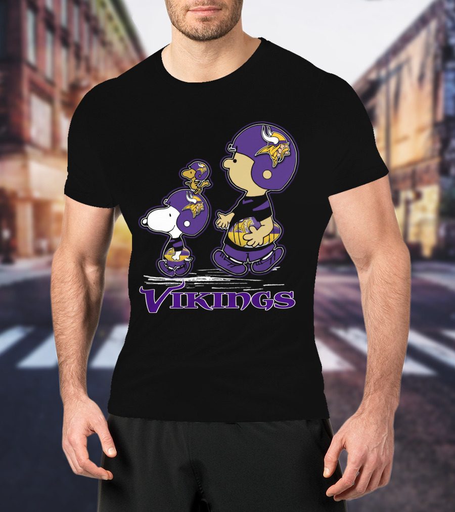 Snpfootball Minnesota Vikings Peanuts Characters Vikings Helmets T-Shirt