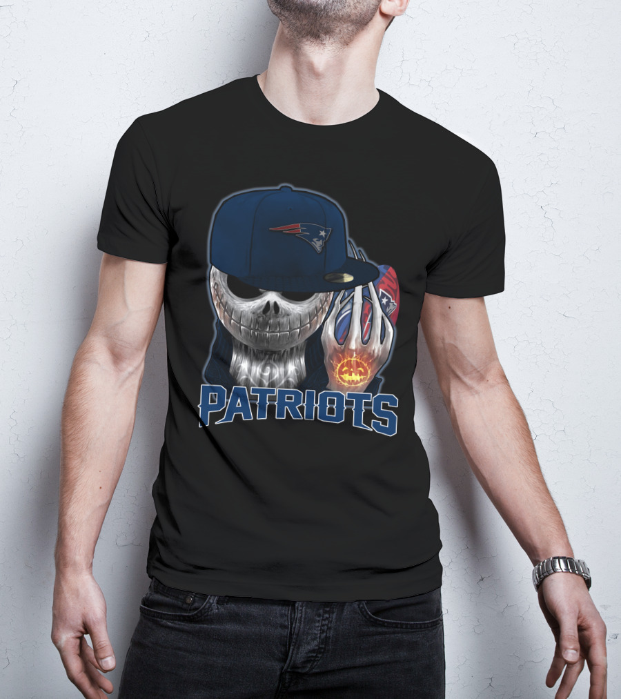 Jackskull New England Patriots Skull Football Fan T-Shirt