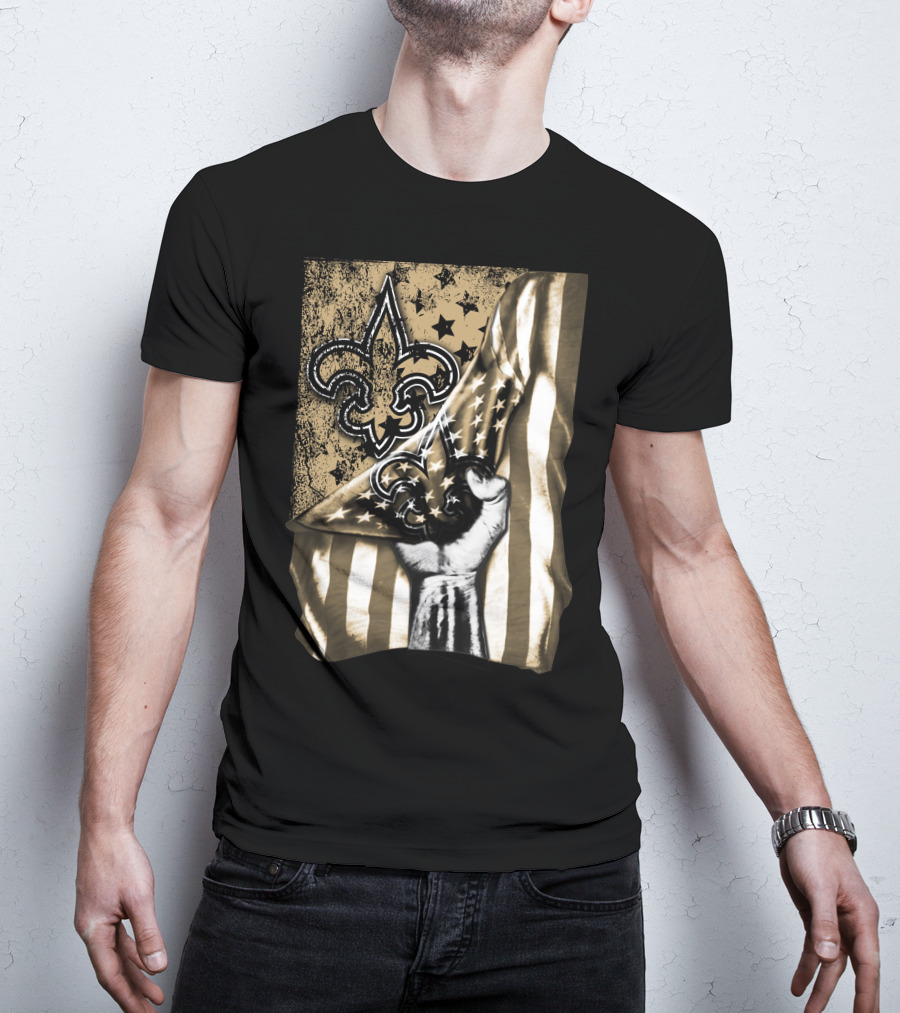 Flag New Orleans Saints Fleur-De-Lis Stars And Stripes Hand Pulling Black And Gold T-Shirt