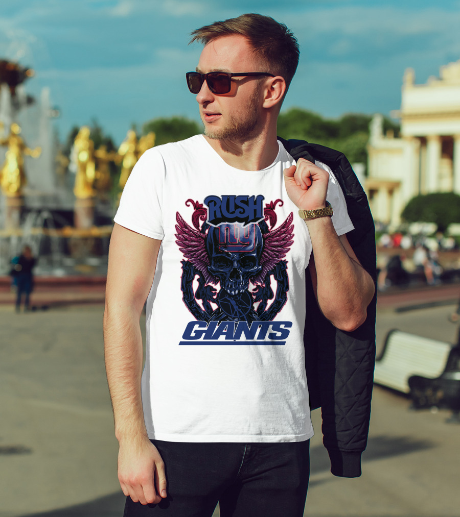 Rush New York Giants Skull With Wings And Chains T-Shirt