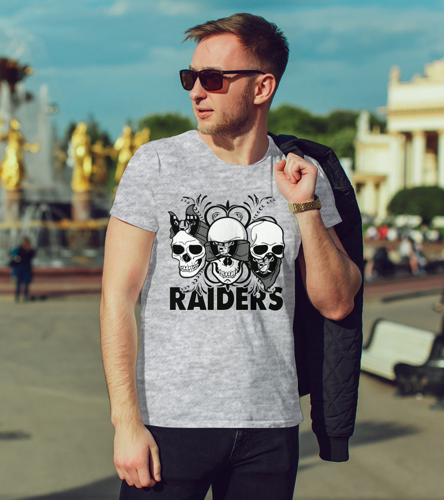 3 Skull Raiders T-Shirt