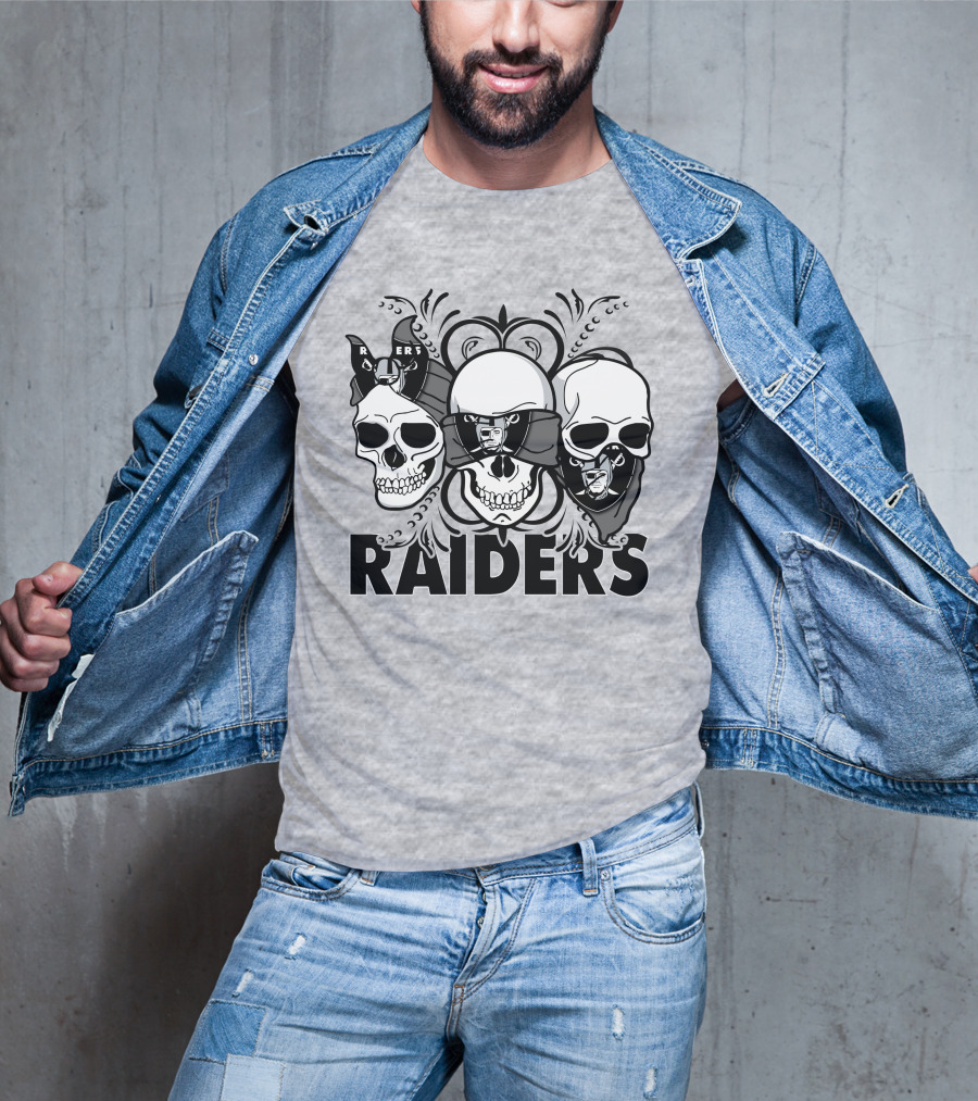 3 Skull Raiders T-Shirt