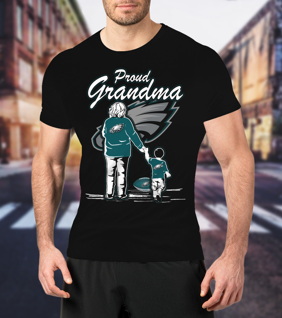 Proud Grandma Philadelphia Eagles Family Fan Love T-Shirt