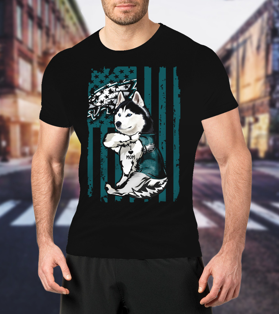 Philadelphia Eagles Siberian Husky Mom T-Shirt
