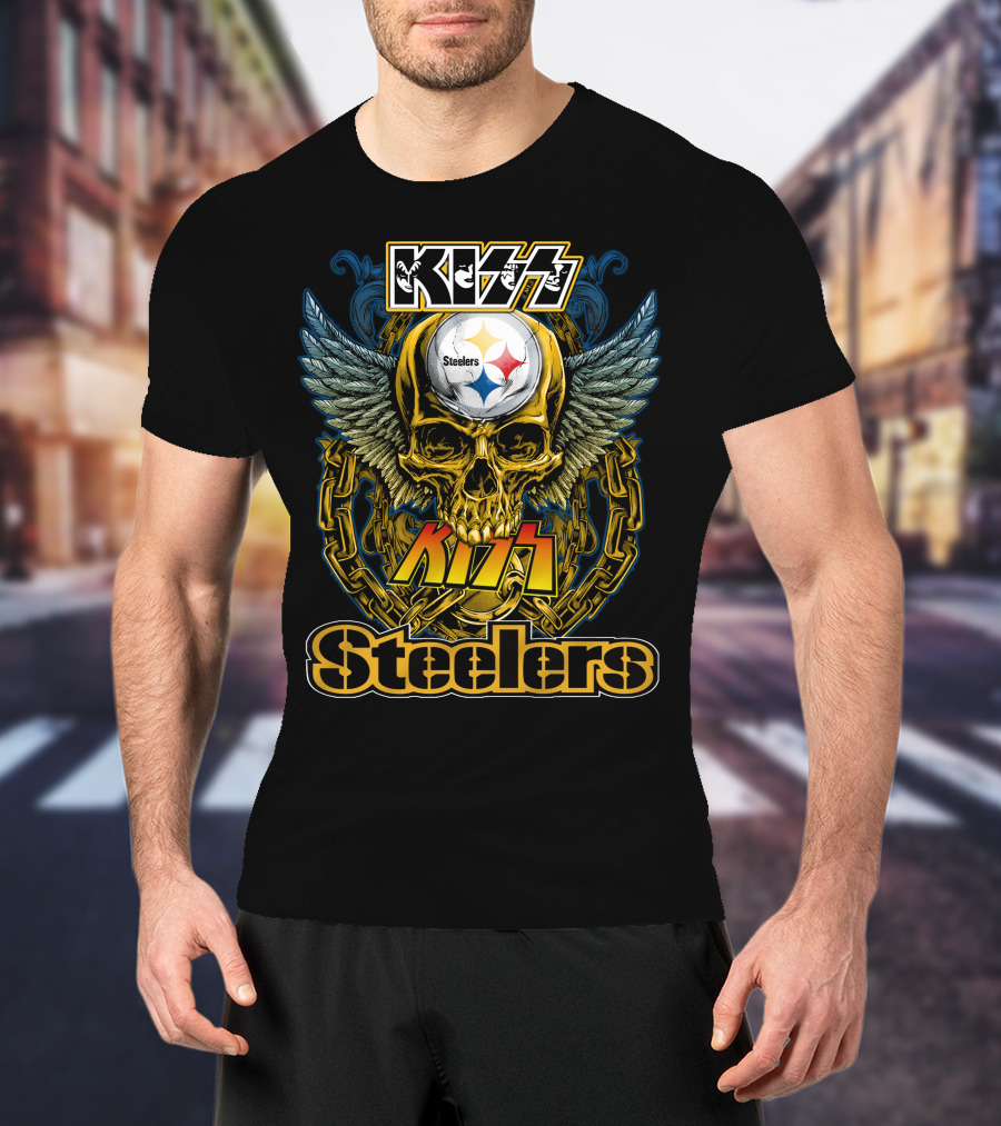 Kiss Steelers Skull Winged Helmet Chain Motif T-Shirt