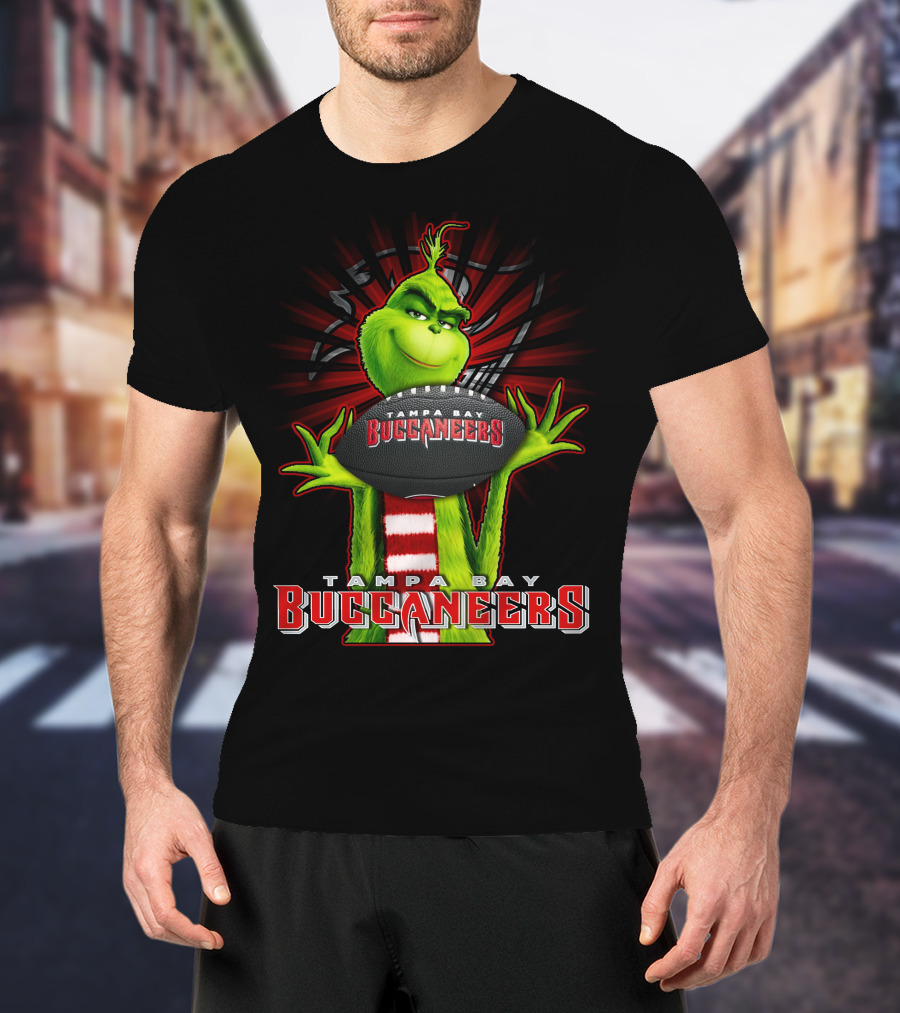 Grinch Tampa Bay Buccaneers Football Play Christmas T-Shirt