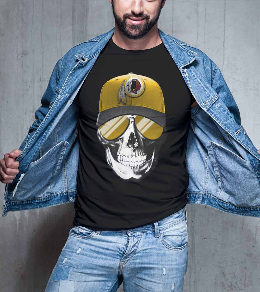 Skull V7 Washington Redskins Hat And Sunglasses T-Shirt