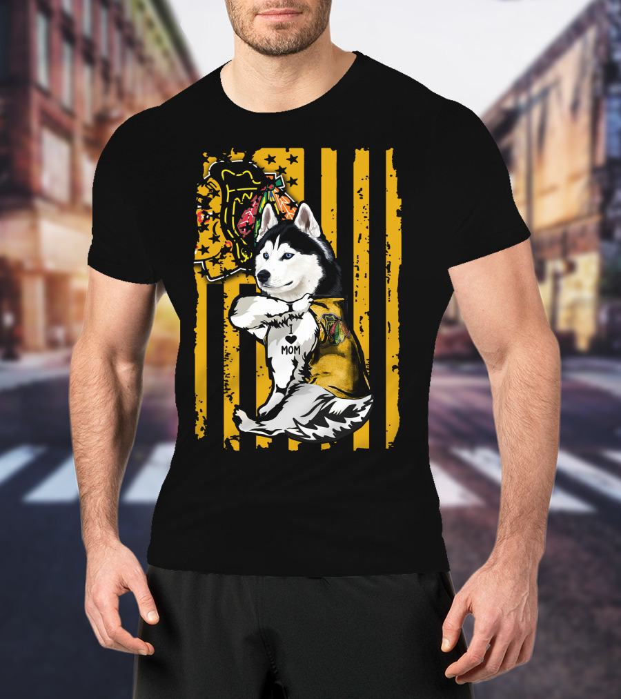 Siberian Husky I Love Mom Chicago Blackhawks Yellow Stripes T-Shirt