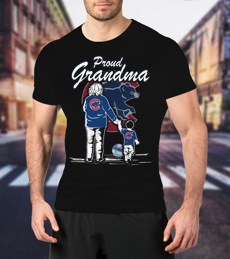 Proud Grandma Chicago Cubs Bear Logo Baseball Family T-Shirt