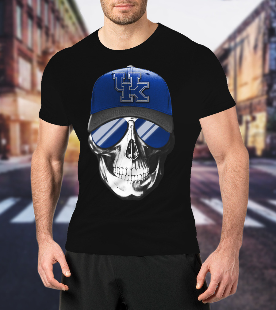 Skull With Kentucky Wildcats Cap And Reflective Sunglasses T-Shirt
