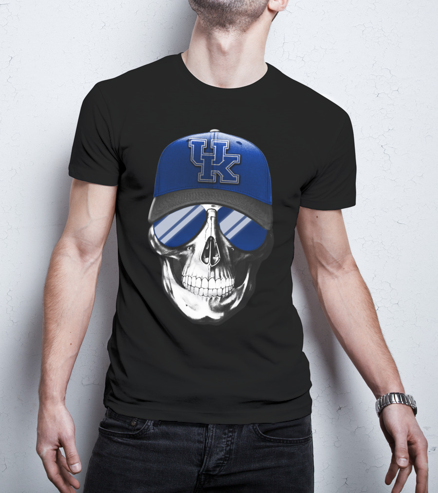 Skull With Kentucky Wildcats Cap And Reflective Sunglasses T-Shirt