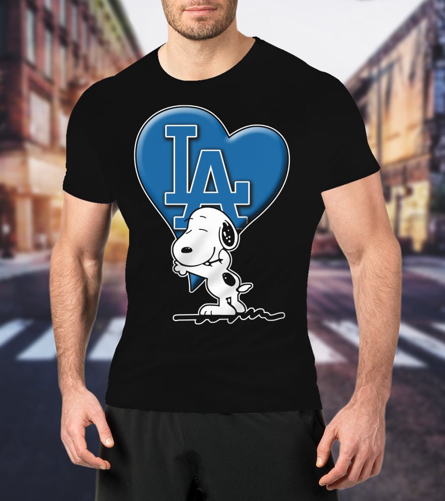 Snoopy Hugging La Dodgers Heart Snp V1 Los Angeles Dodgers T-Shirt