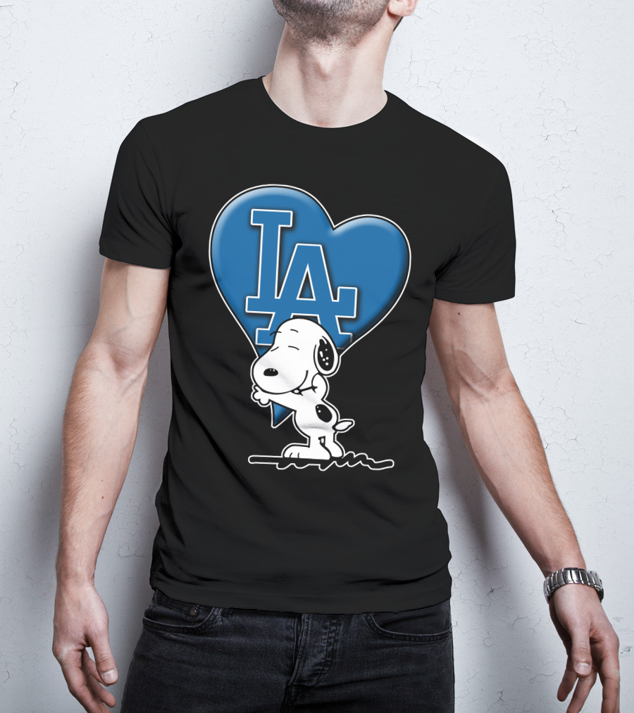 Snoopy Hugging La Dodgers Heart Snp V1 Los Angeles Dodgers T-Shirt