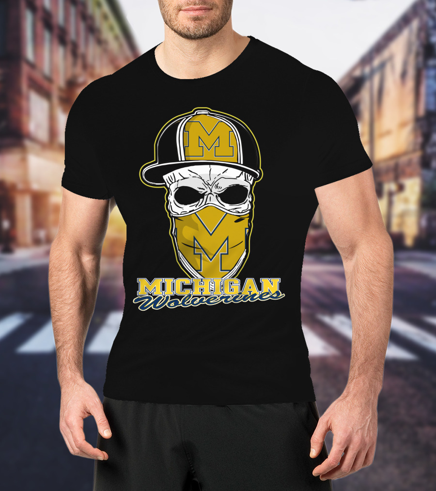 Michigan Wolverines Skull Hat M T-Shirt