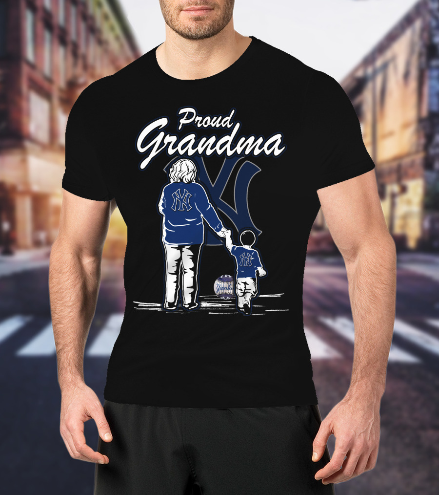 Proud Grandma New York Yankees Family T-Shirt