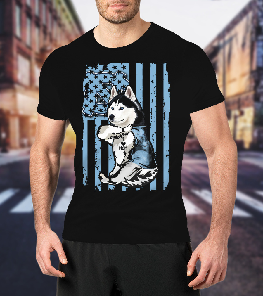 Siberian Husky UNC Tar Heels Mom Stripes T-Shirt