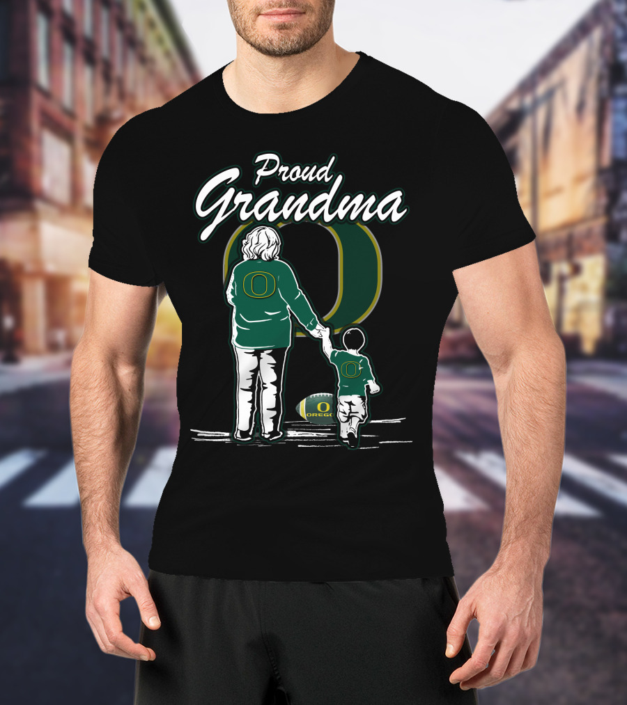 Proud Grandma Oregon Ducks Football Family T-Shirt