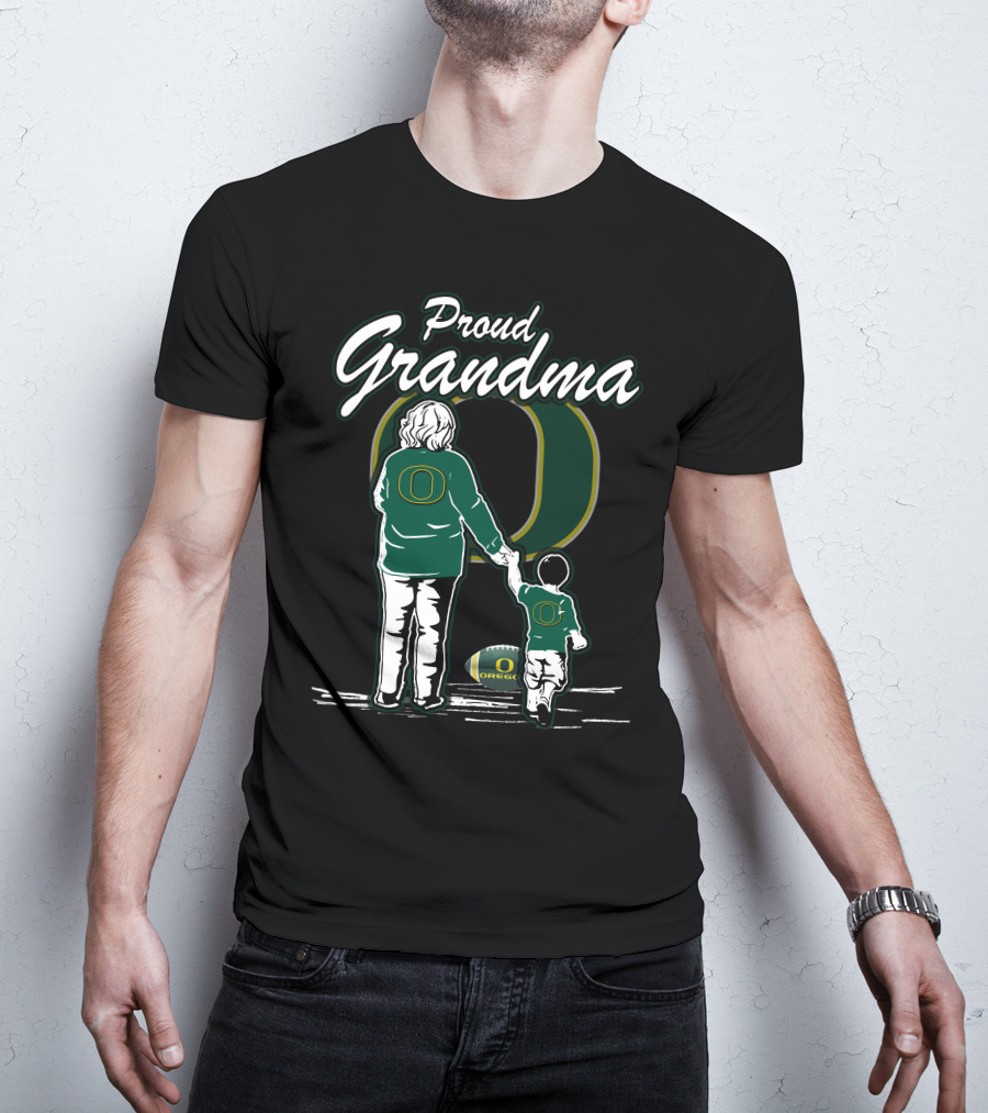 Proud Grandma Oregon Ducks Football Family T-Shirt