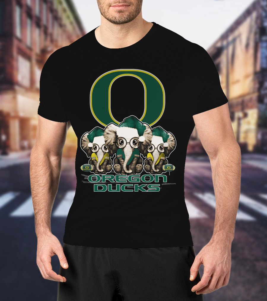 Oregon Ducks Elephant Trio Christmas T-Shirt