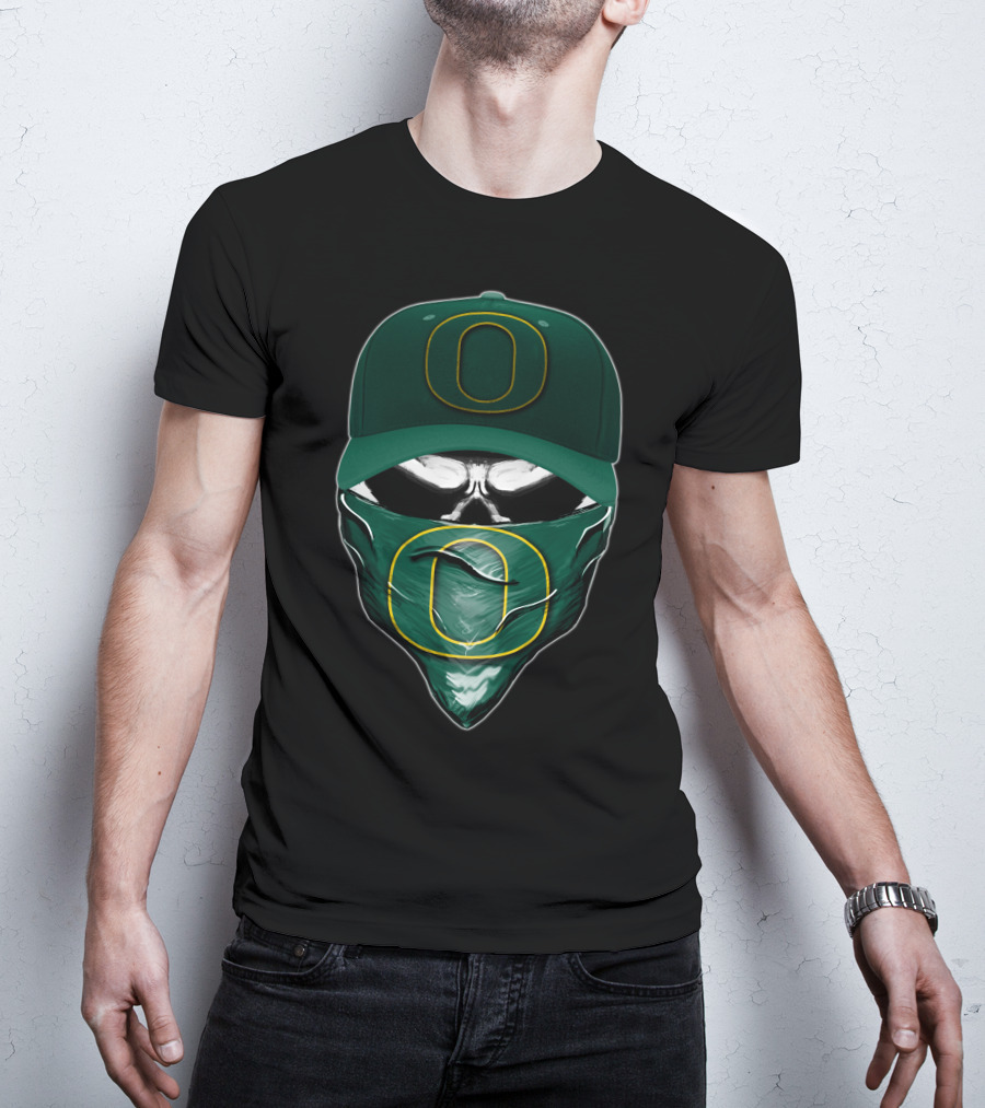 Skull Oregon Ducks Hat And Bandana T-Shirt