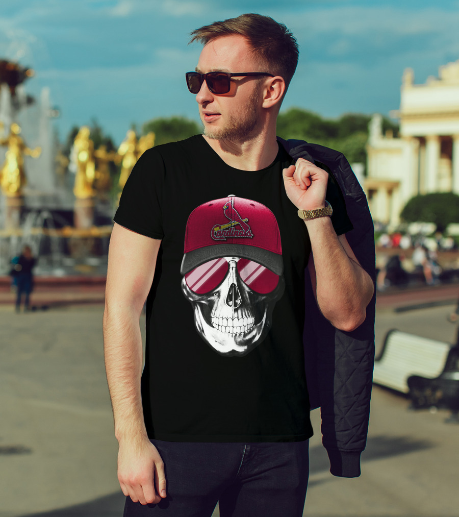 Skull With St. Louis Cardinals Cap And Sunglasses T-Shirt