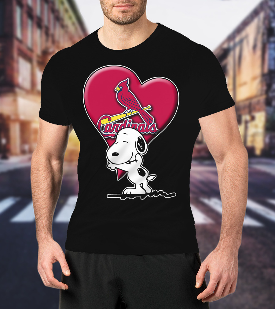 Snp V1 St. Louis Cardinals Heart With Snoopy Hugging T-Shirt