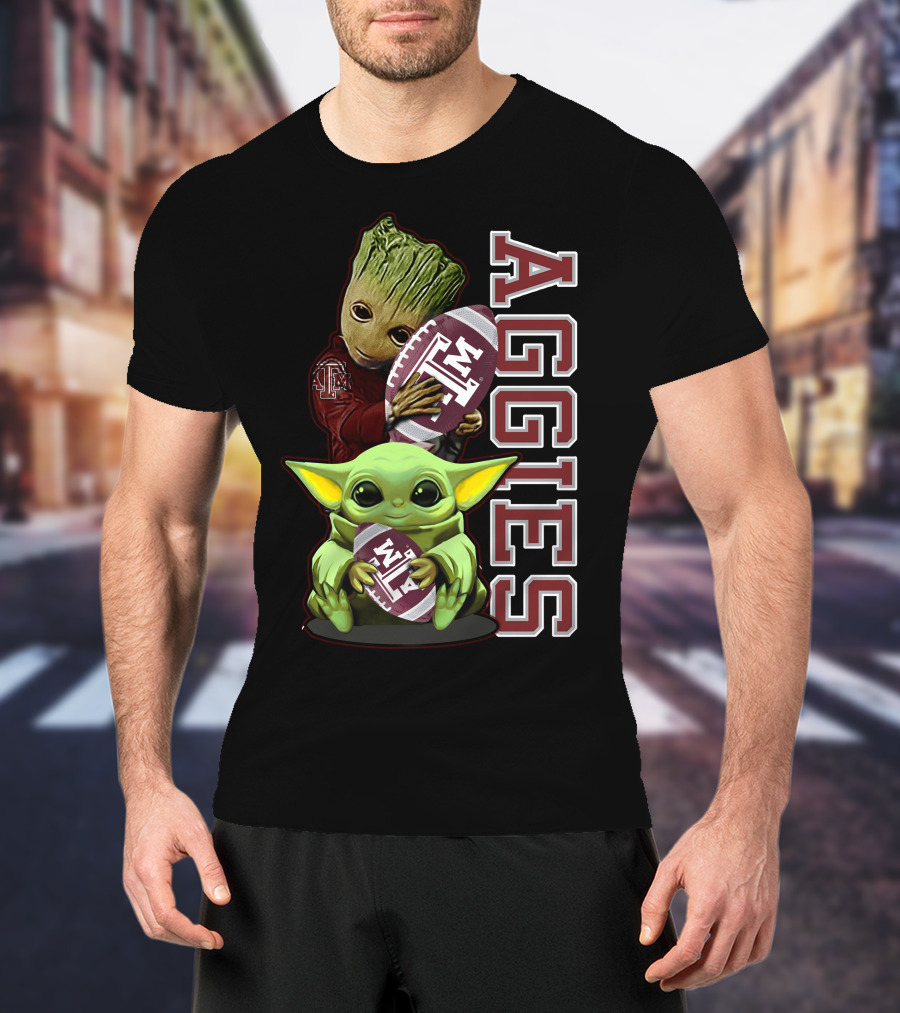 Grzd Texas A&M Aggies Groot And Baby Yoda Holding Football T-Shirt