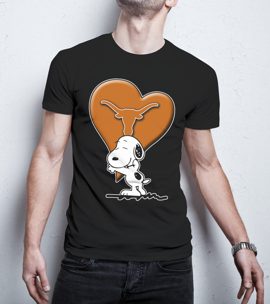 Snoopy Love Texas Longhorns Heart Snoopy Hug T-Shirt
