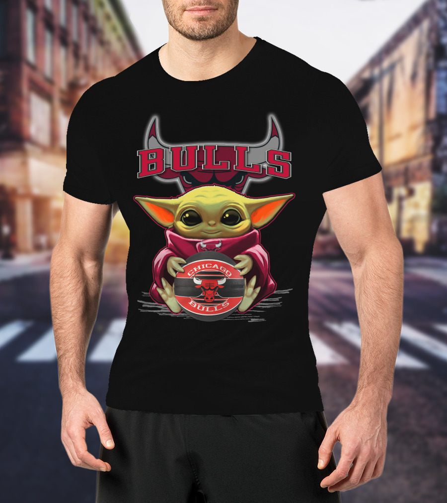 Yoda Chicago Bulls Baby Holding Basketball With Bulls T-Shirt