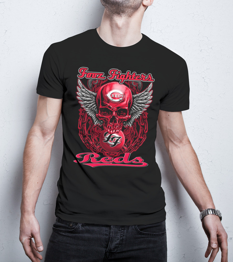 Fooz Fighters Reds Skull With Wings And Chains T-Shirt