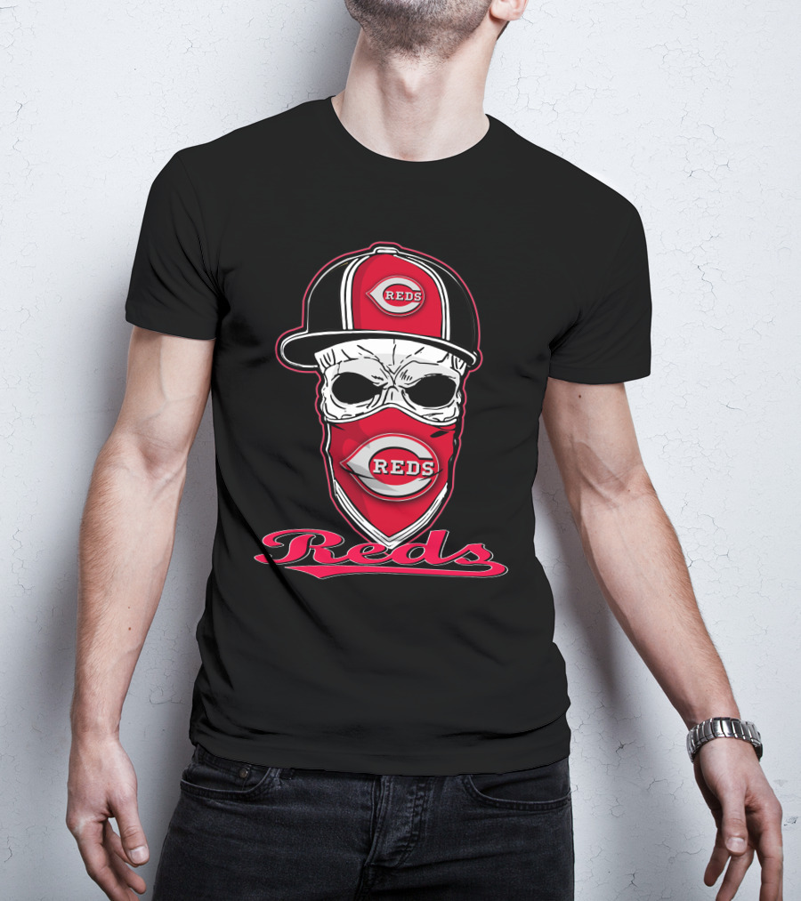Reds Skull Hat Cincinnati Reds T-Shirt