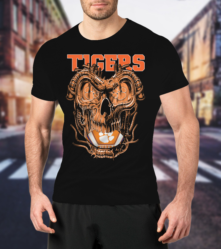 Clemson Tigers Mechanical Dragonskull With Football Elements T-Shirt